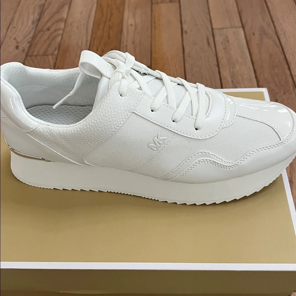 Michael Kors Women's Raina Lace-Up Trainer Running Sneakers - Picture 14 of 14